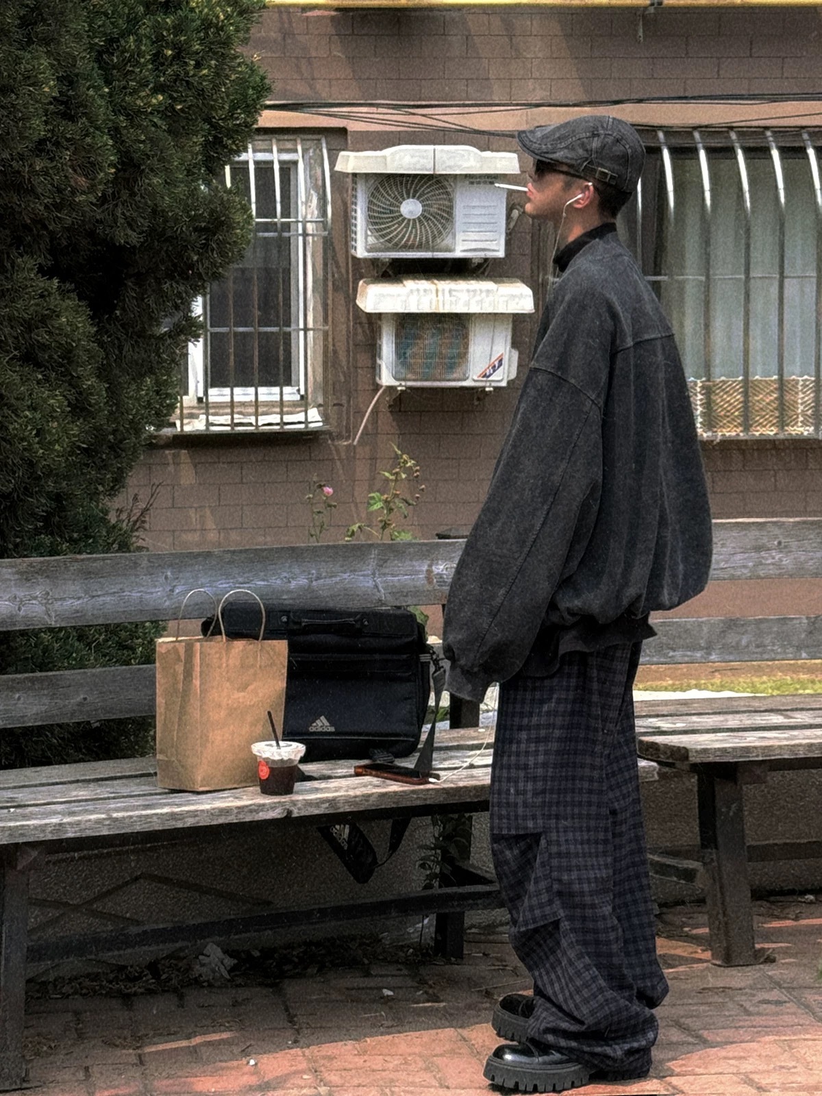 Aurocean 重磅破損做舊V領學院衛衣