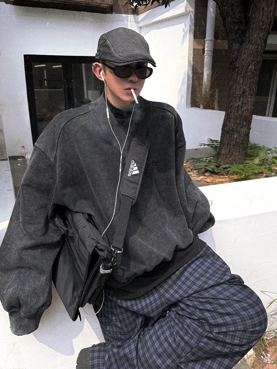 Aurocean 重磅破損做舊V領學院衛衣