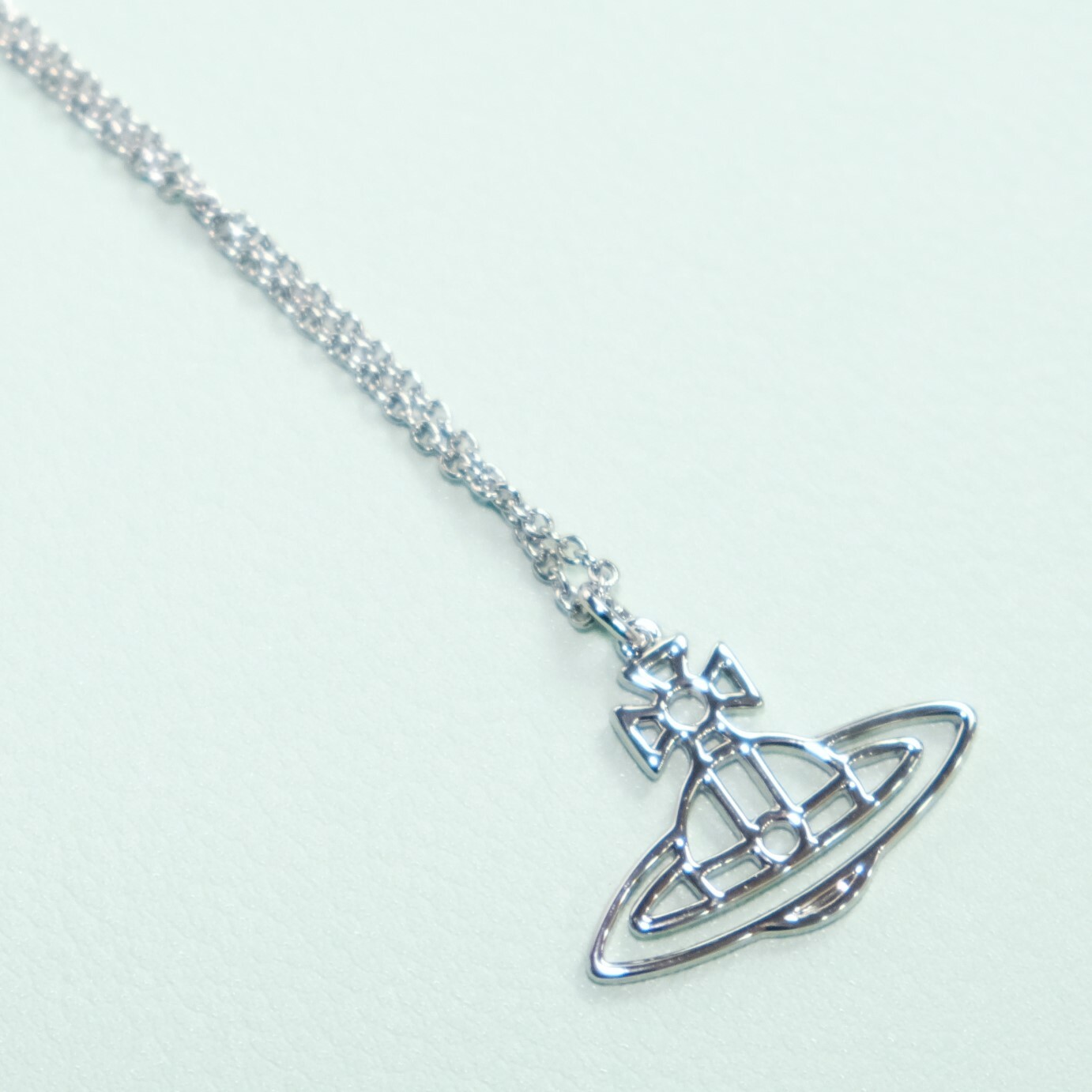 2024AW Vivienne Westwood THIN LINES SHORT FLAT ORB PENDANT 日版 正品 西太后 土星 短版 項鍊 現貨