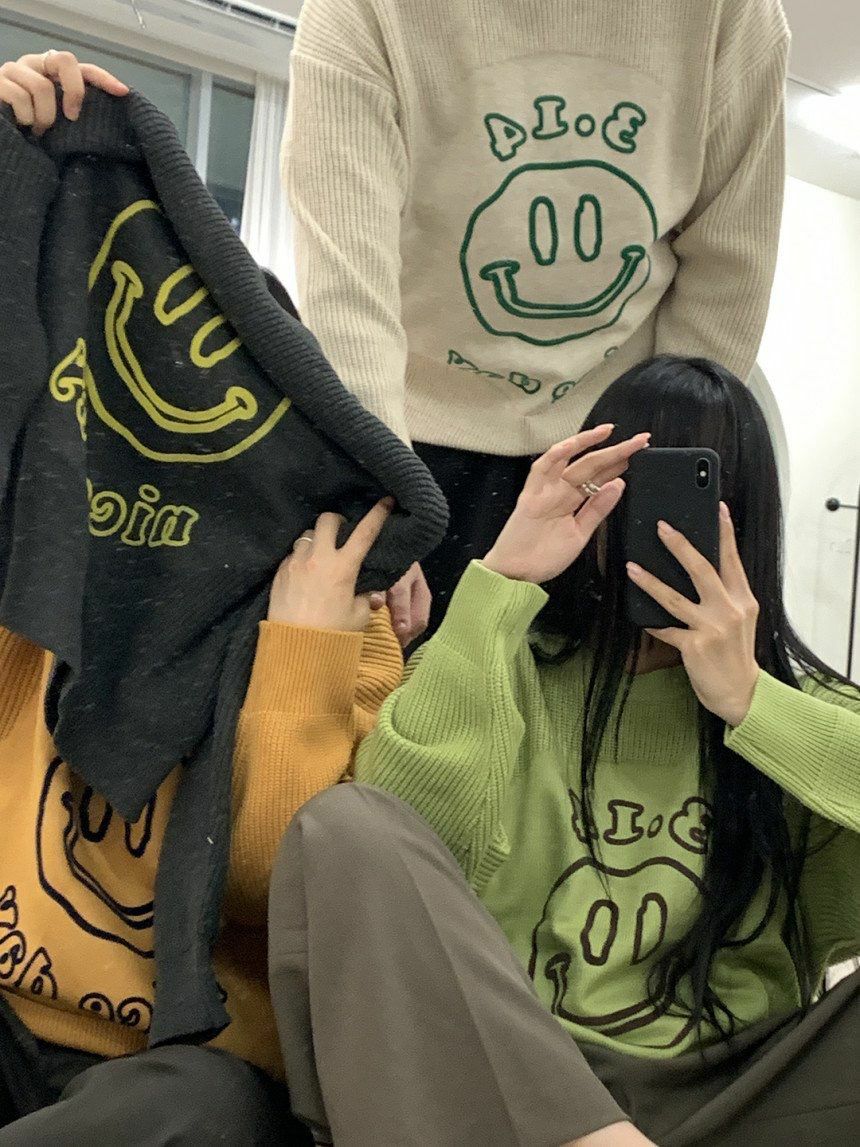 圓領哈哈笑圖案針織衫 3.14-057T