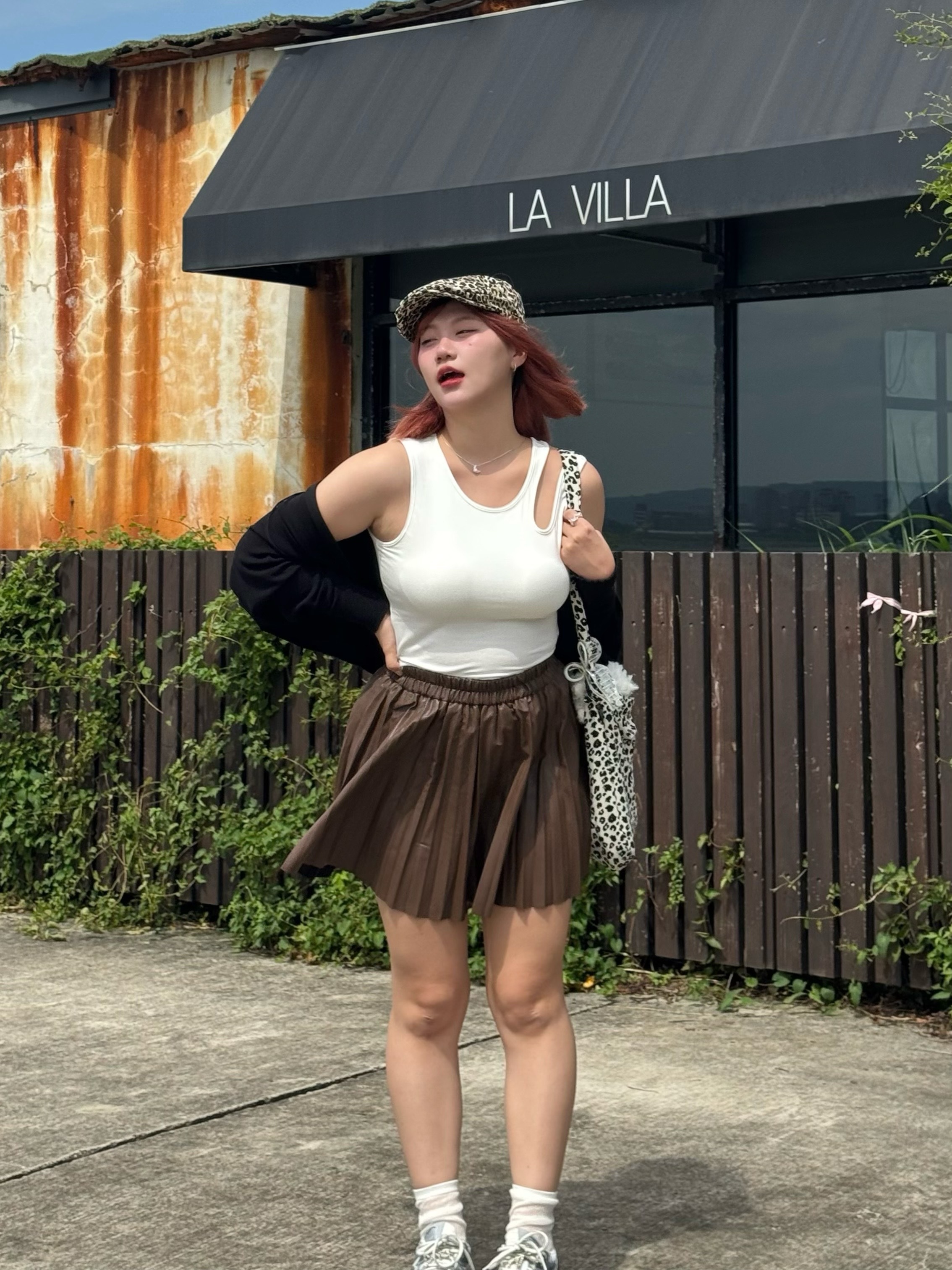 現貨B1秋日の彈性腰圍百摺皮裙（黑/咖）