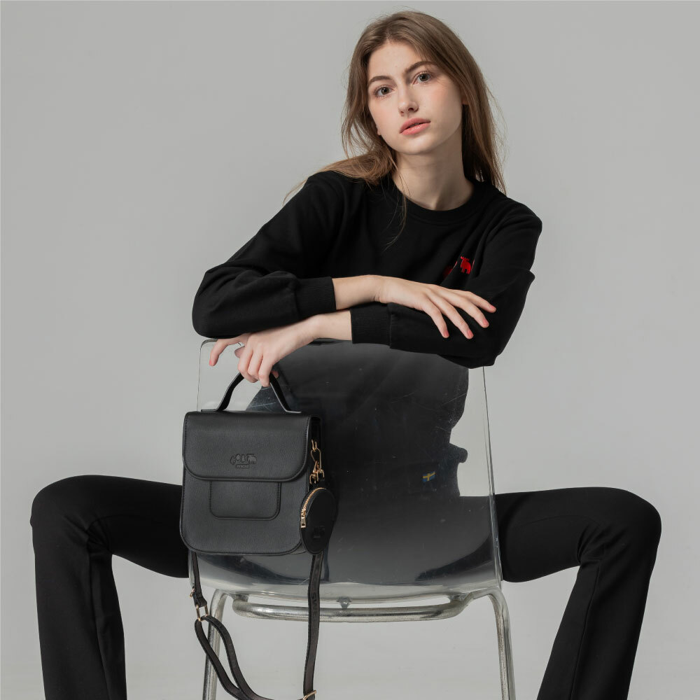 【惜福商品$999】瑞典 駝鹿 切片吐司皮革包(黑色) 【贈】小零錢包