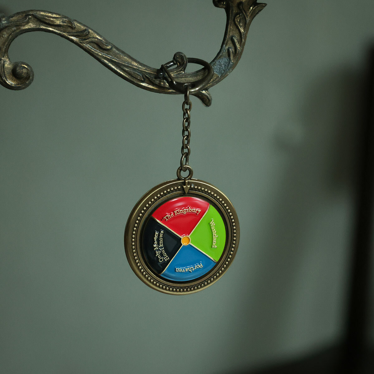 吉卜力周邊🇯🇵 宮崎駿 霍爾的移動城堡 彩色轉盤 轉盤魔法門 鑰匙圈 吊飾 / 預購