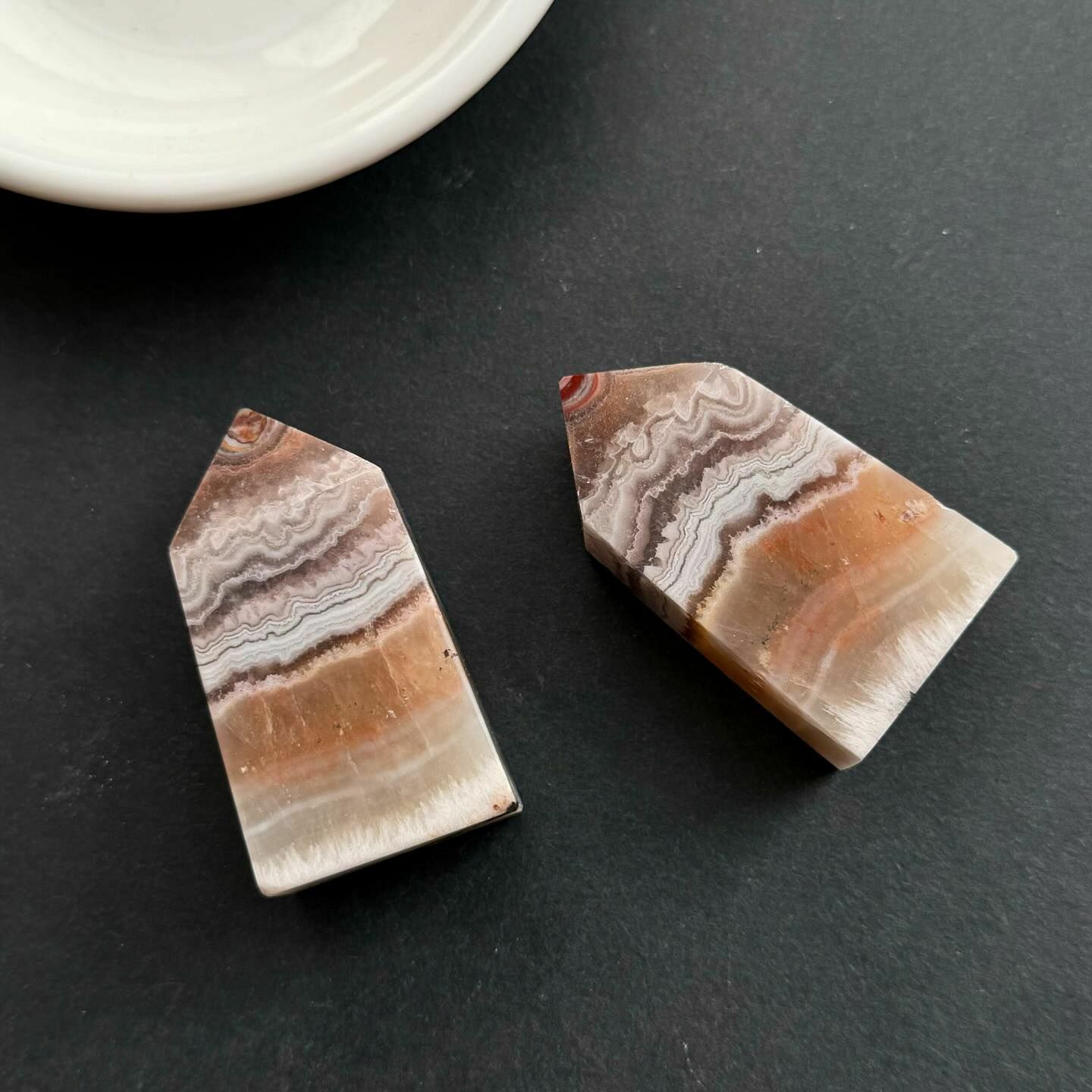 [原石] 波斯瓦那瑪瑙 水晶柱