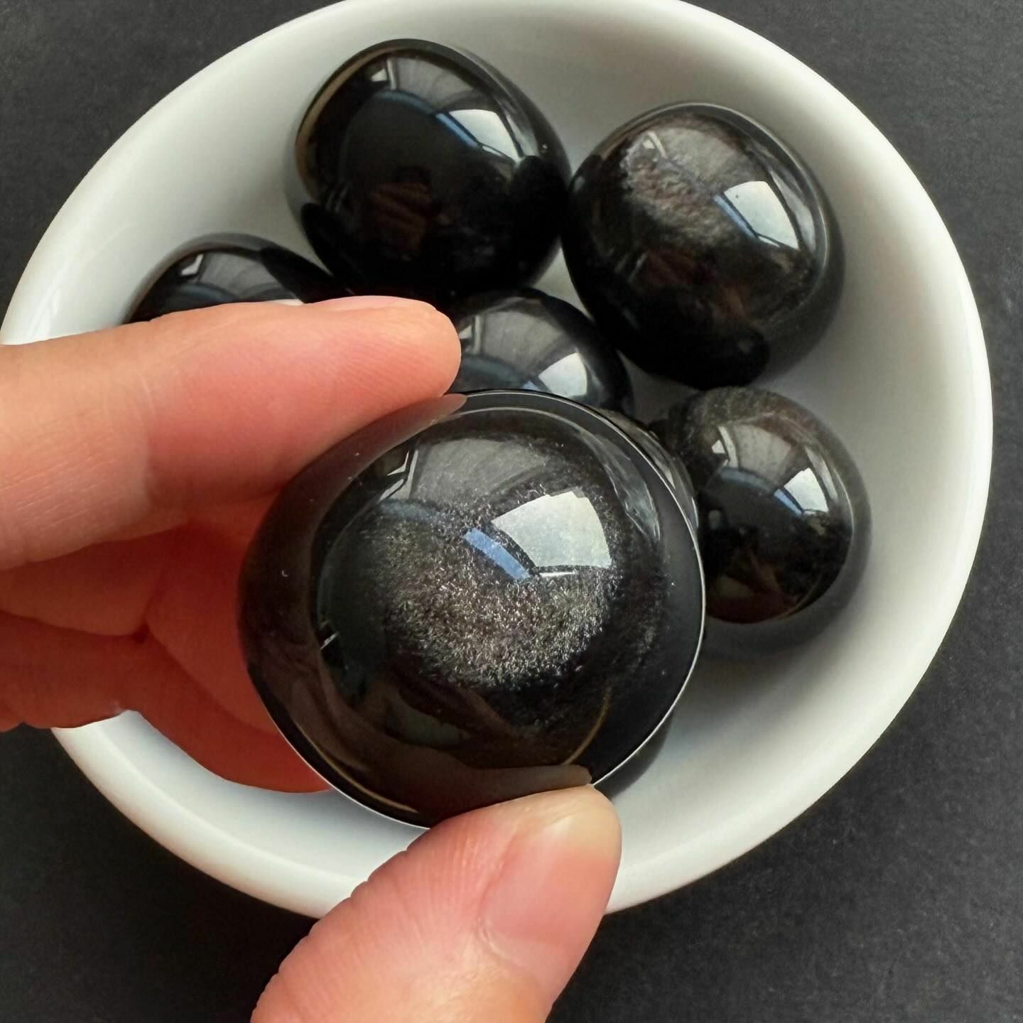 [原石] 銀曜石 水晶滾石