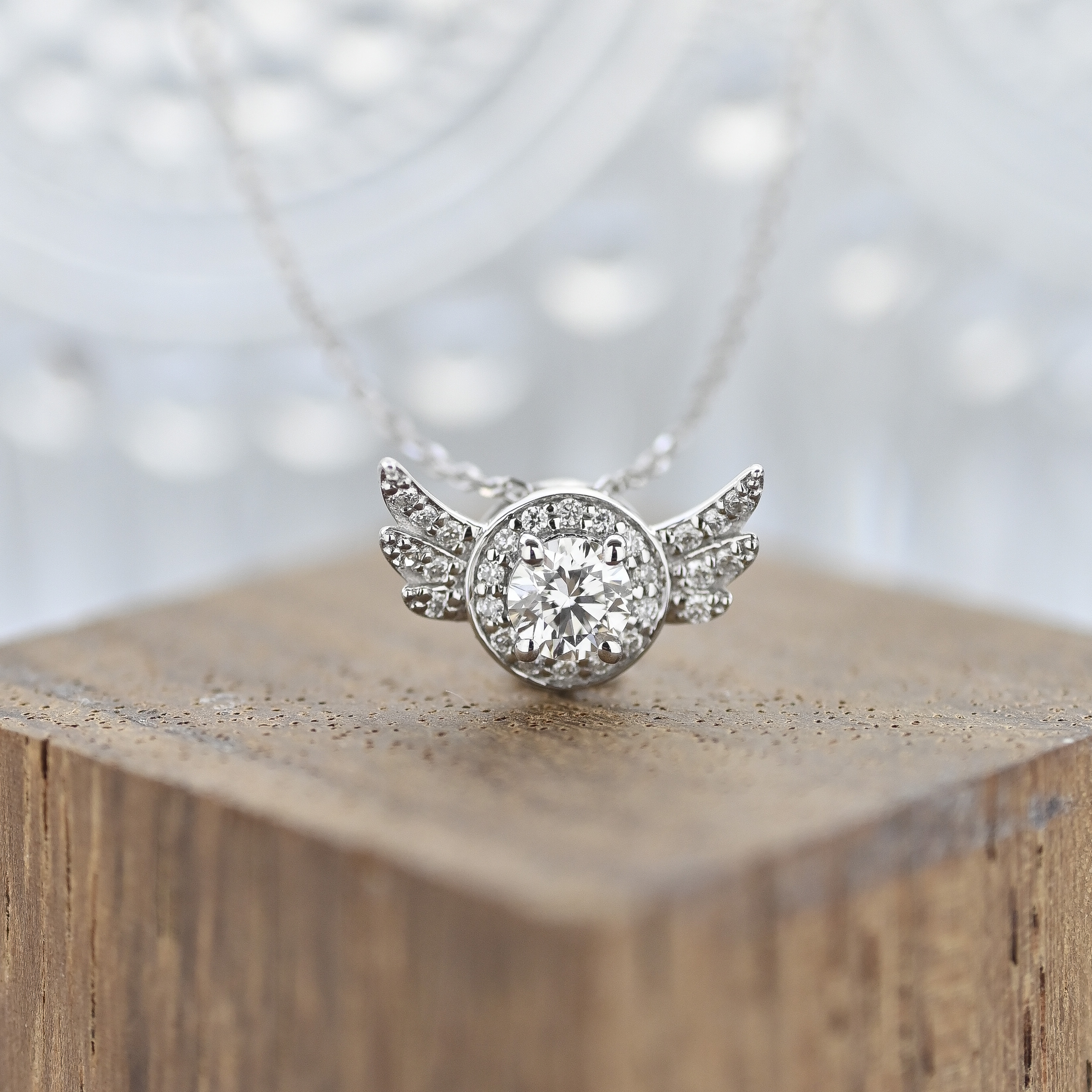 18k Angel Wing Diamond necklace
