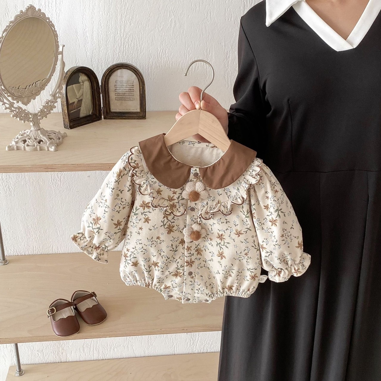 雙層花邊領古典碎花包屁衣