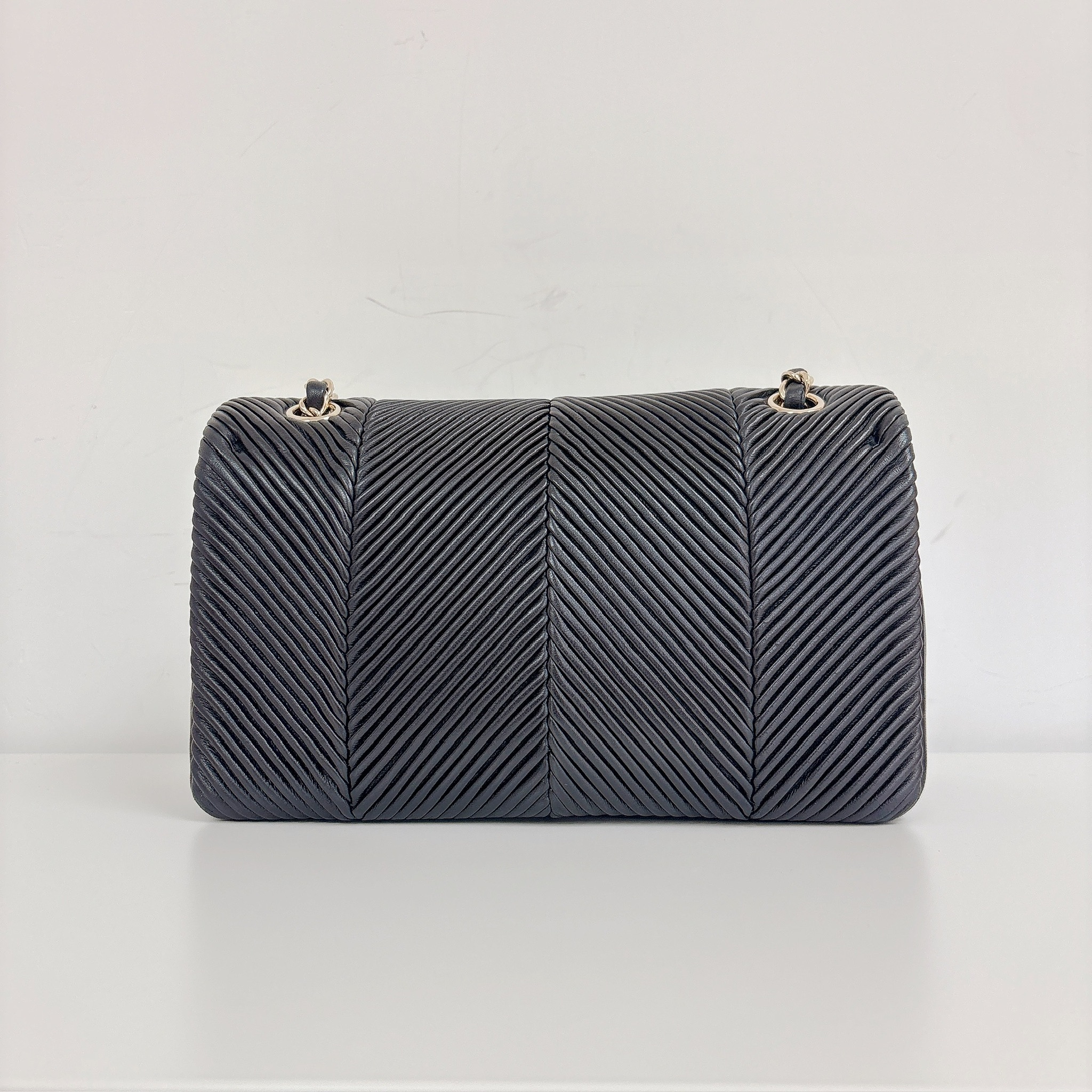 Chanel Flap Bag - Black / Ghw