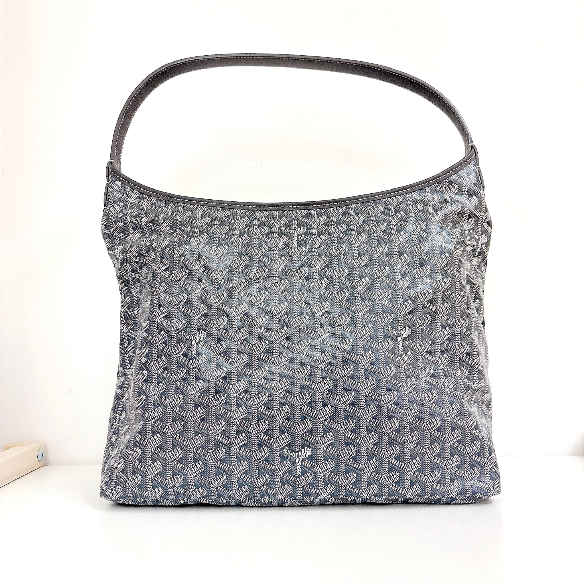 Goyard Hobo Bag - Grey / Shw