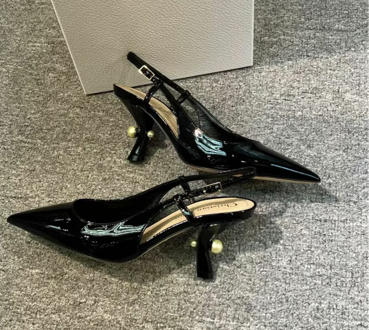 DIOR黑色氣質尖頭低跟鞋 -M