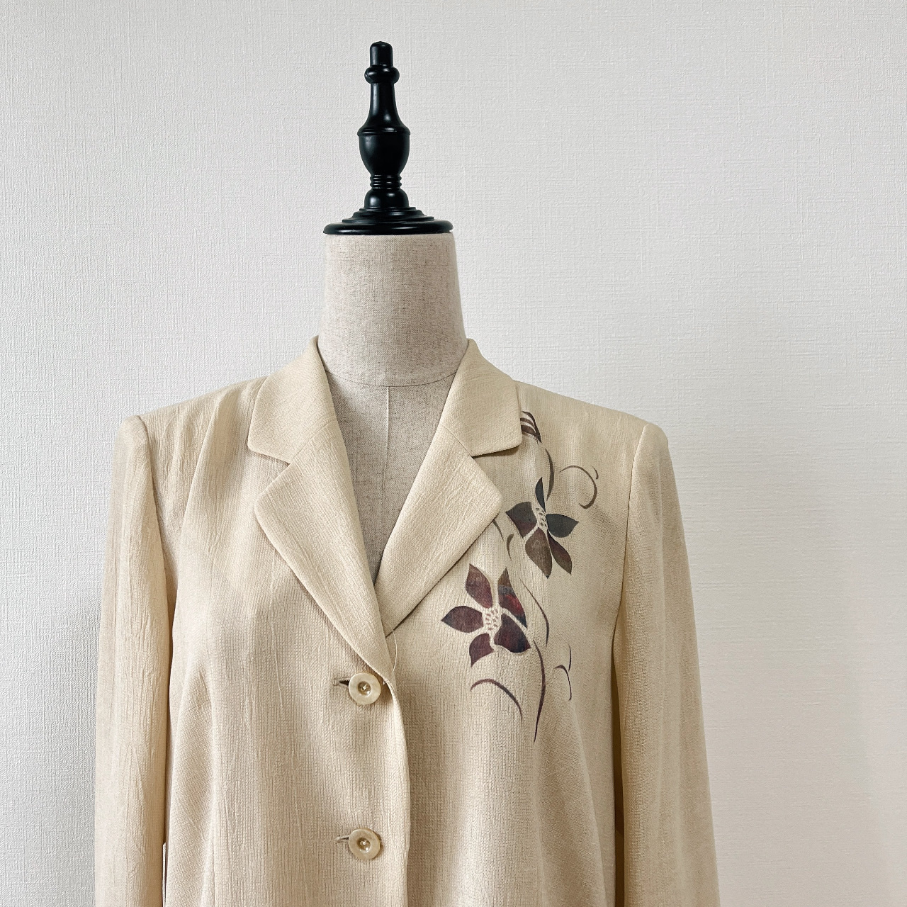 淺杏色彩虹花窗古着外套