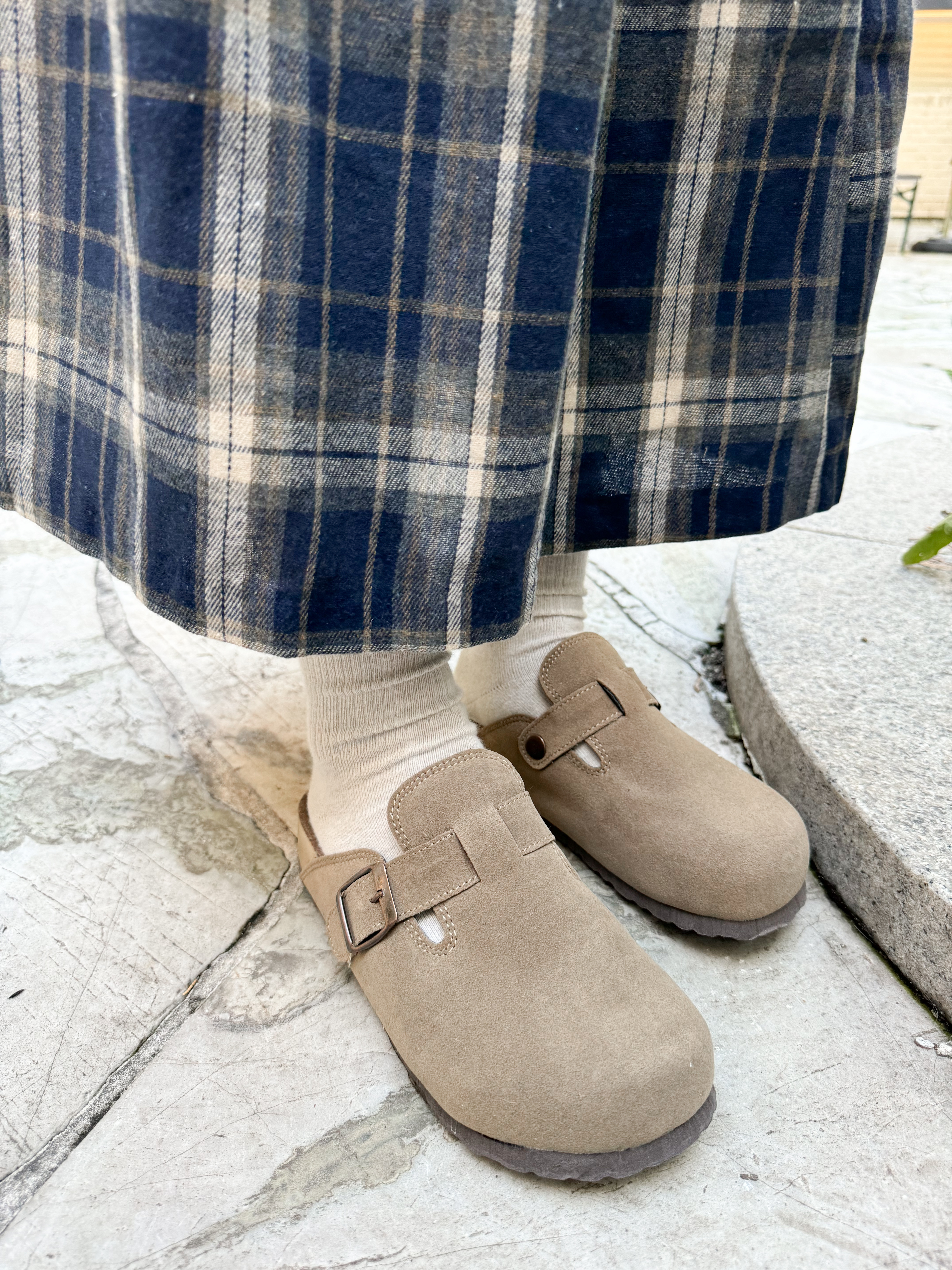 \懶人必備/ 靚色易襯包頭鞋 · 4色入