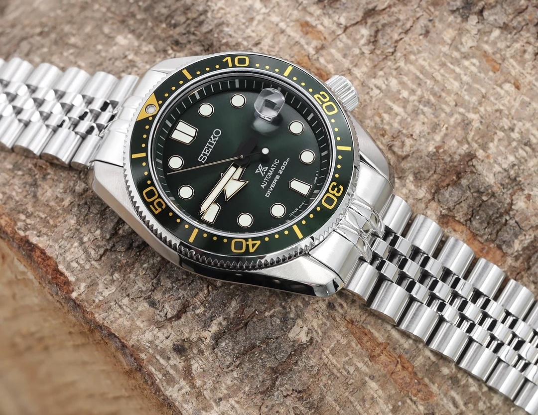 萬年鐘錶 - 太空人錶帶 - SEIKO 代用錶帶 MM200 機械錶 SBDC061 SPB077 SBDC063 代用錶帶 經典實心五珠 不鏽鋼 V形潛水扣專用帶 五珠實心不鏽鋼錶帶 SS201820B110