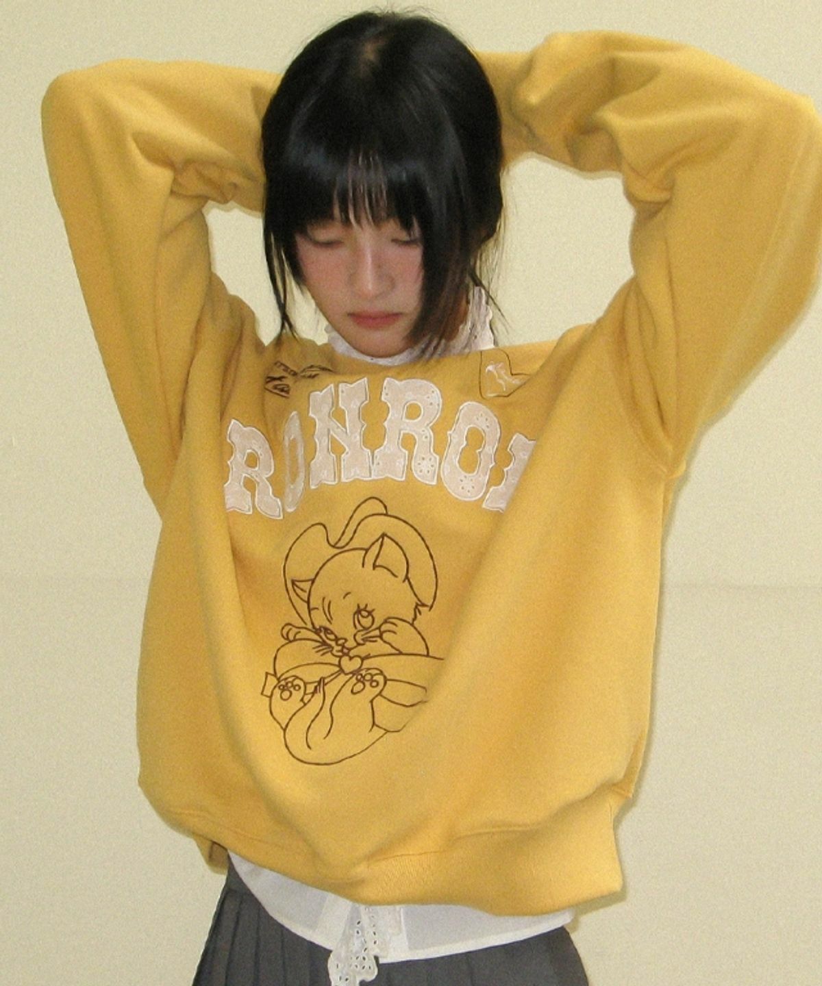 RONRON WESTERN CAT LACE PATCH SWEATSHIRT