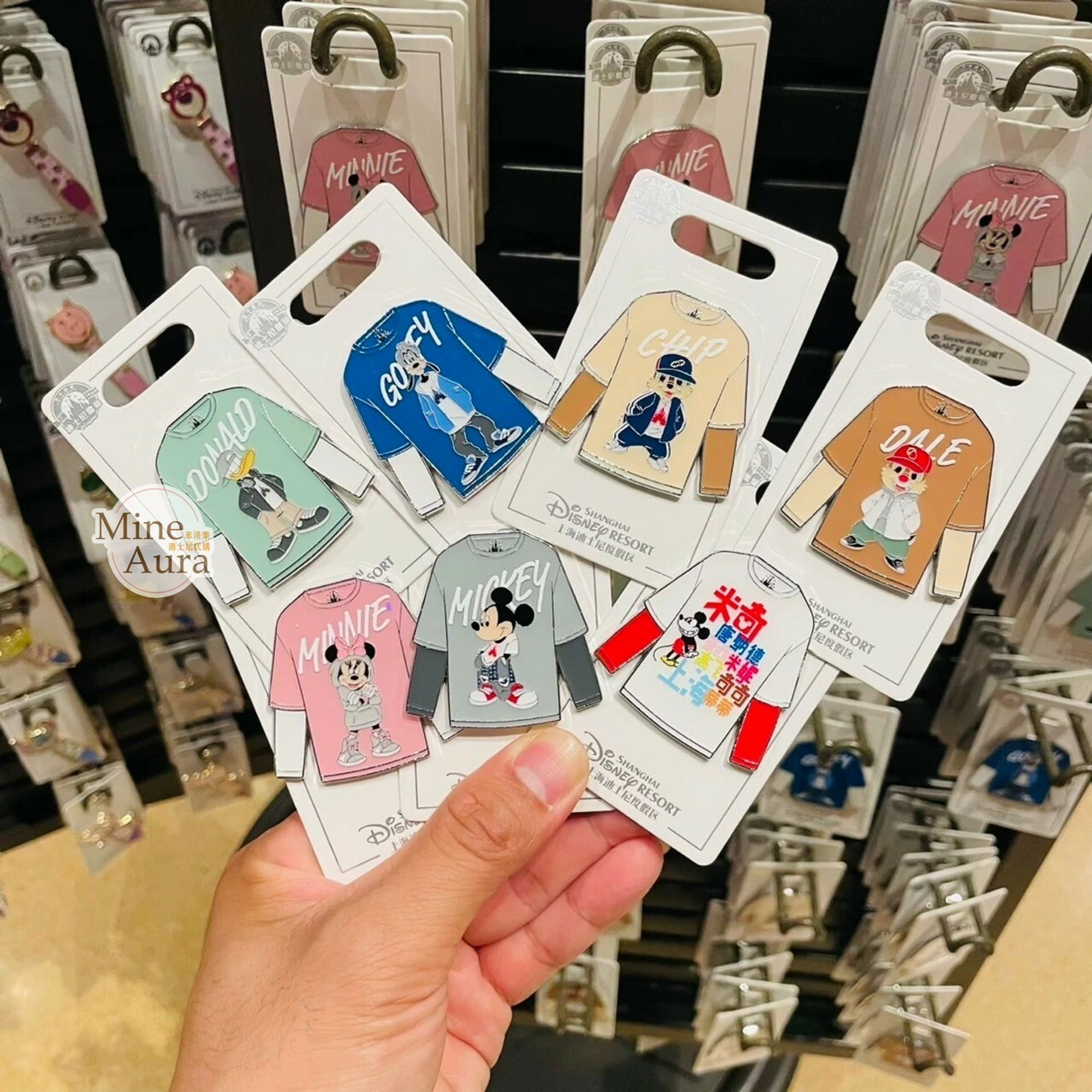 米奇 Mickey 與好友們 長T造型 徽章 PIN -上海迪士尼樂園