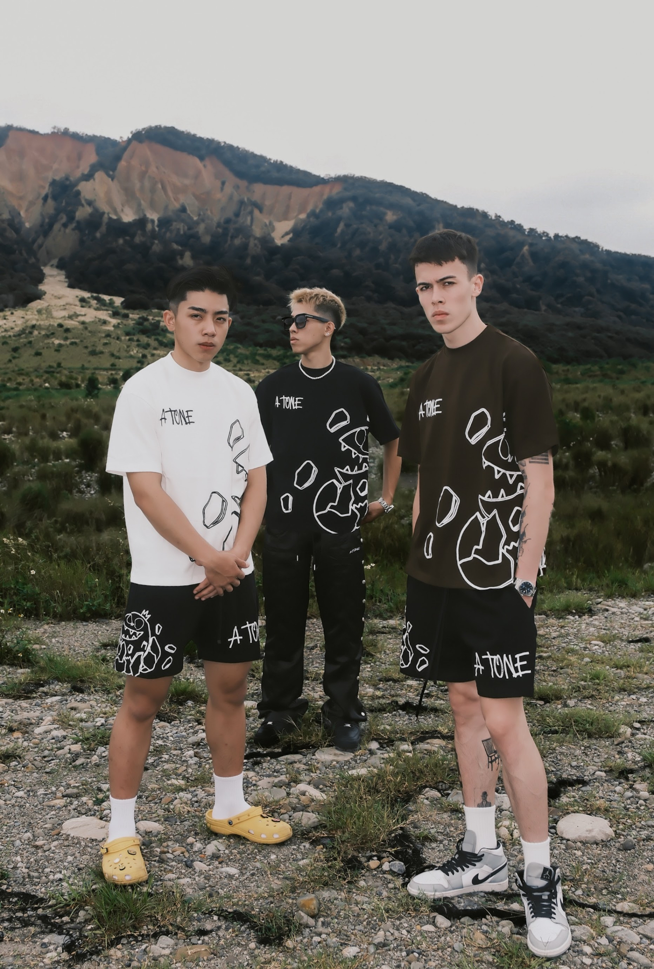 (GOAL) Atone  THE YEAR OF DRAGON 🐉 “龍年限定描邊手繪發泡短袖