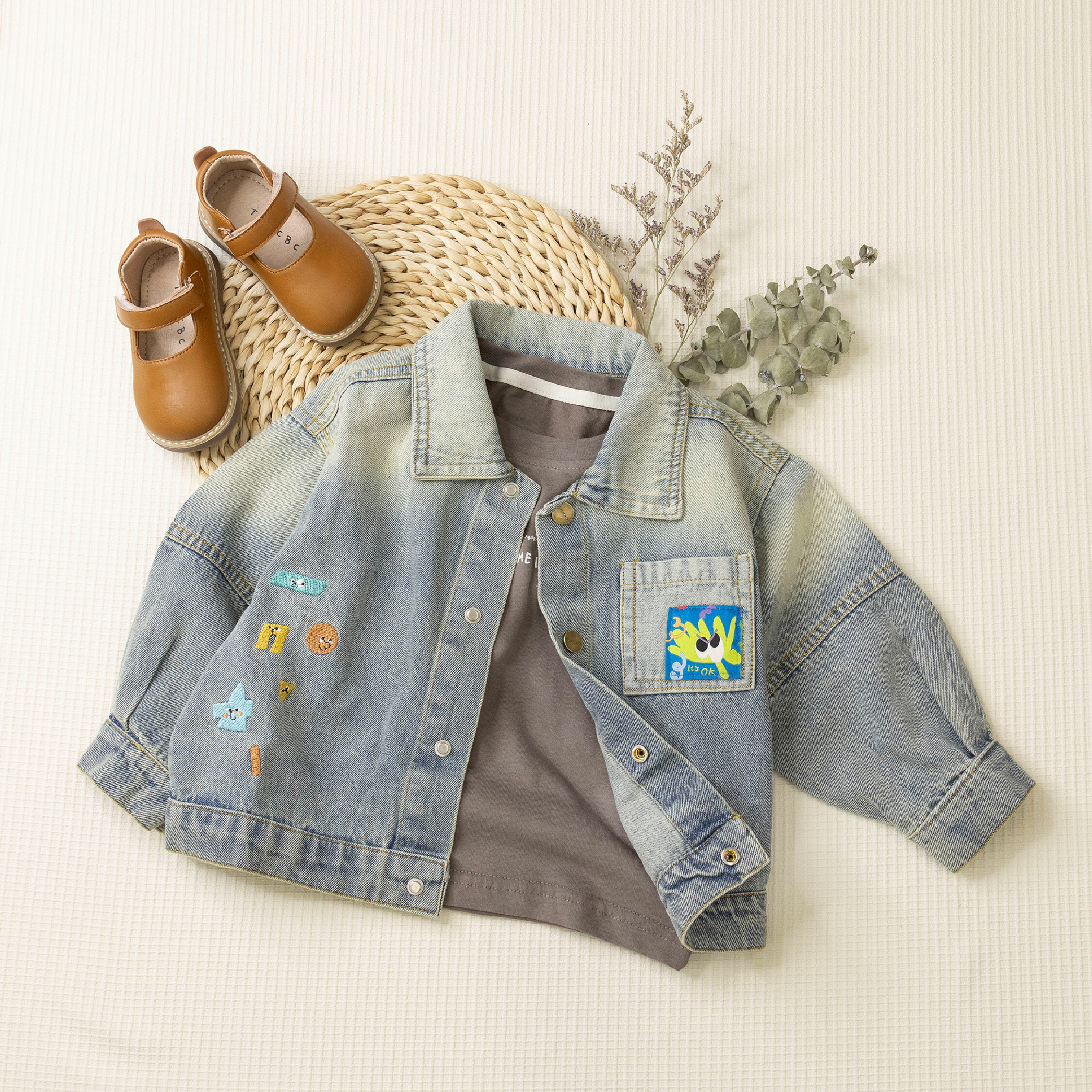 【H45170】逗趣表情積木刷白設計牛仔外套