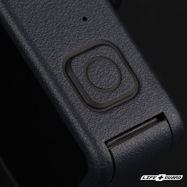 藍色砂紋貼膜質感，LIFE+GUARD 設計風格