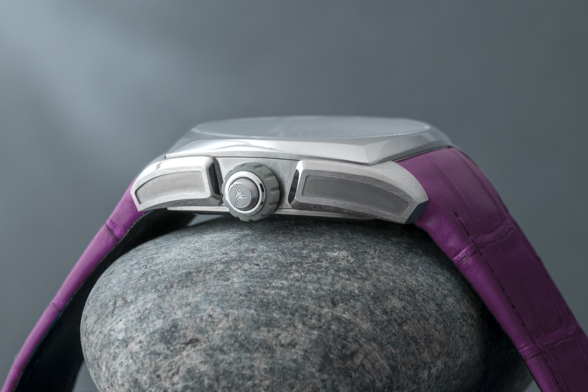 Klepcys GMT  | 皇家紫韻逆跳兩地時間腕錶-鱷魚皮錶帶款式