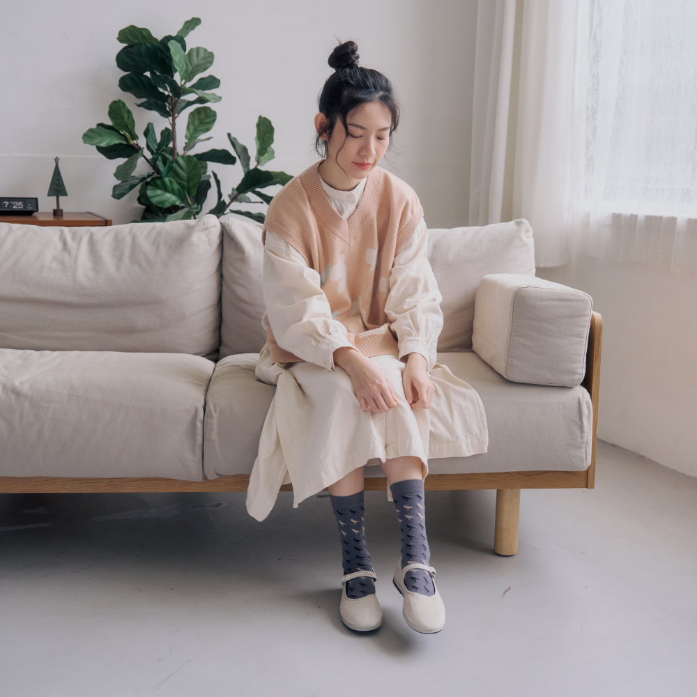 印花樂緹花中長襪亞麻灰黑