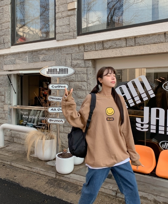 ᴴᴼᵀ ▸▸店長推薦◃◃ 秋冬新款/微笑後英文字大學t MANIFEST正韓🇰🇷