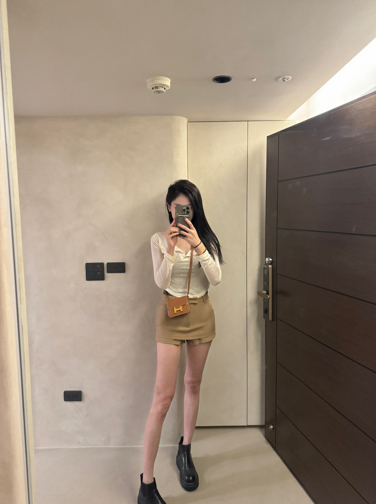 輕透感百搭長袖上衣 & 假兩件褲裙 版型超好看.