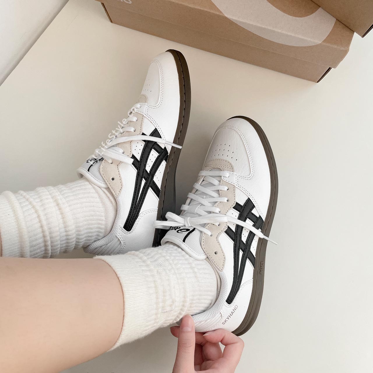 ASICS SKYHAND OG 白色 白黑 焦糖底 復古 麂皮 仿皮革 男女鞋 1203A451-101 / 調貨