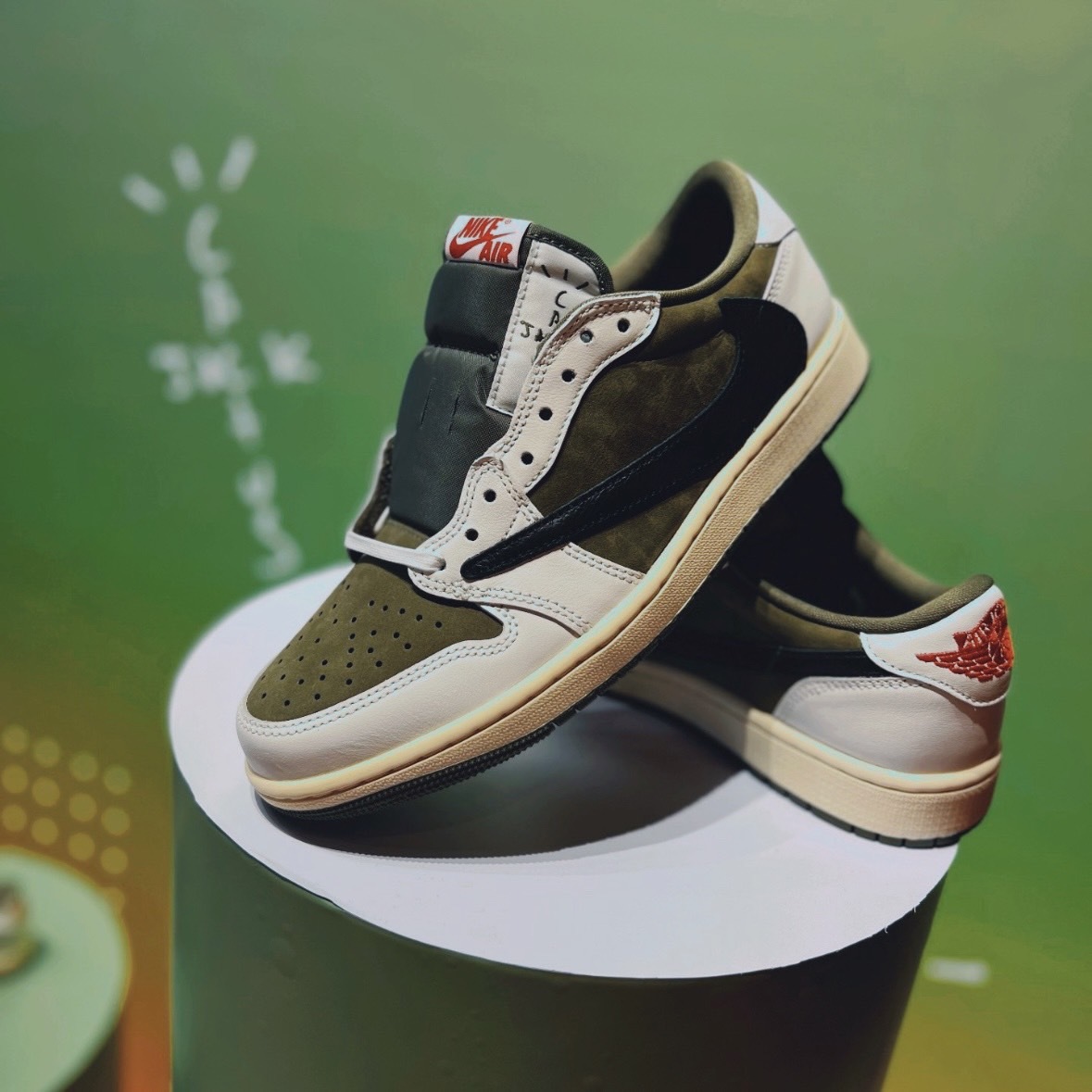 Travis Scott x Nike Air Jordan 1 Low OG SP 童鞋 "Medium Olive" 橄欖綠 DO5442-200 DO5441-200