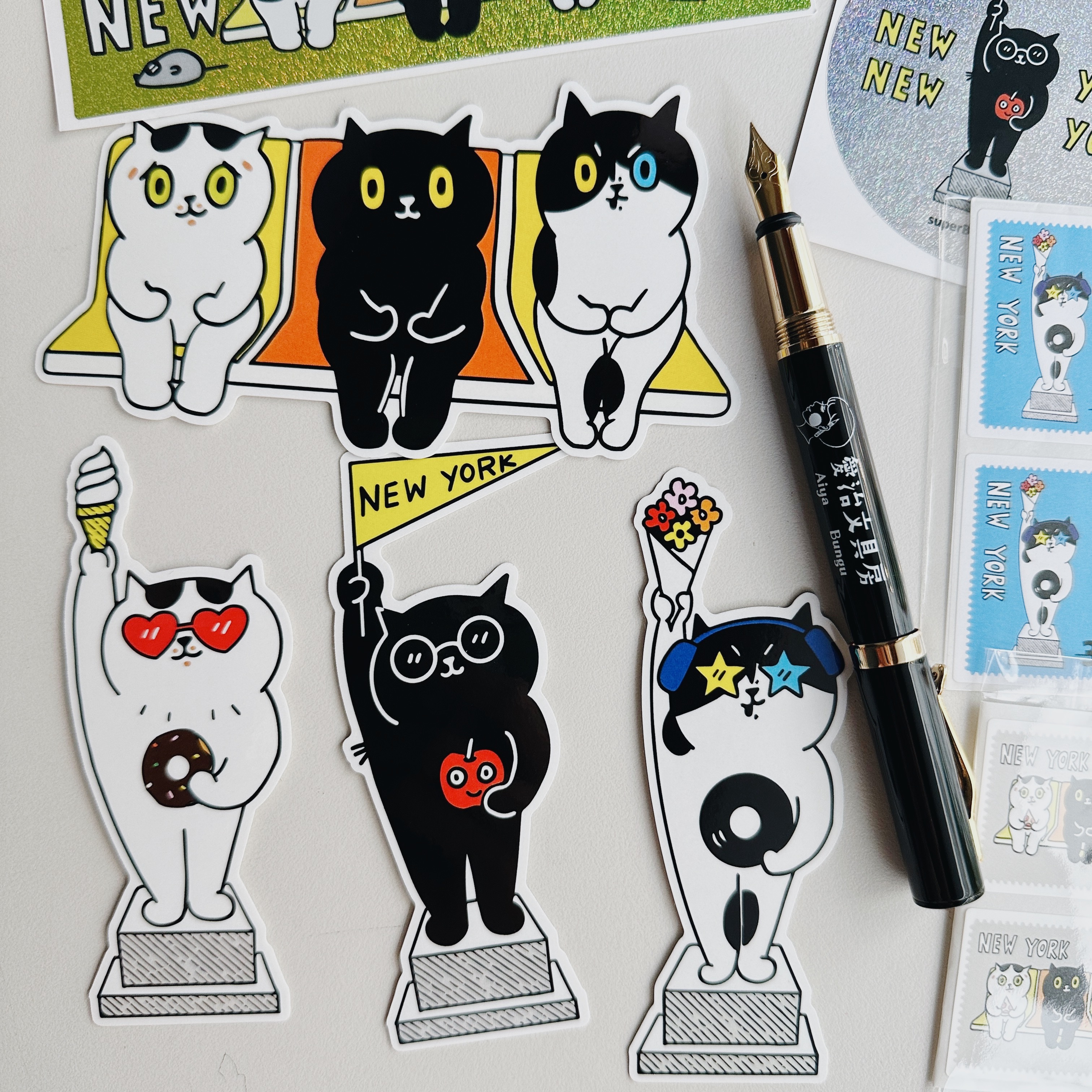 貓咪 紐約造型貼紙 防水大貼紙｜superB studio