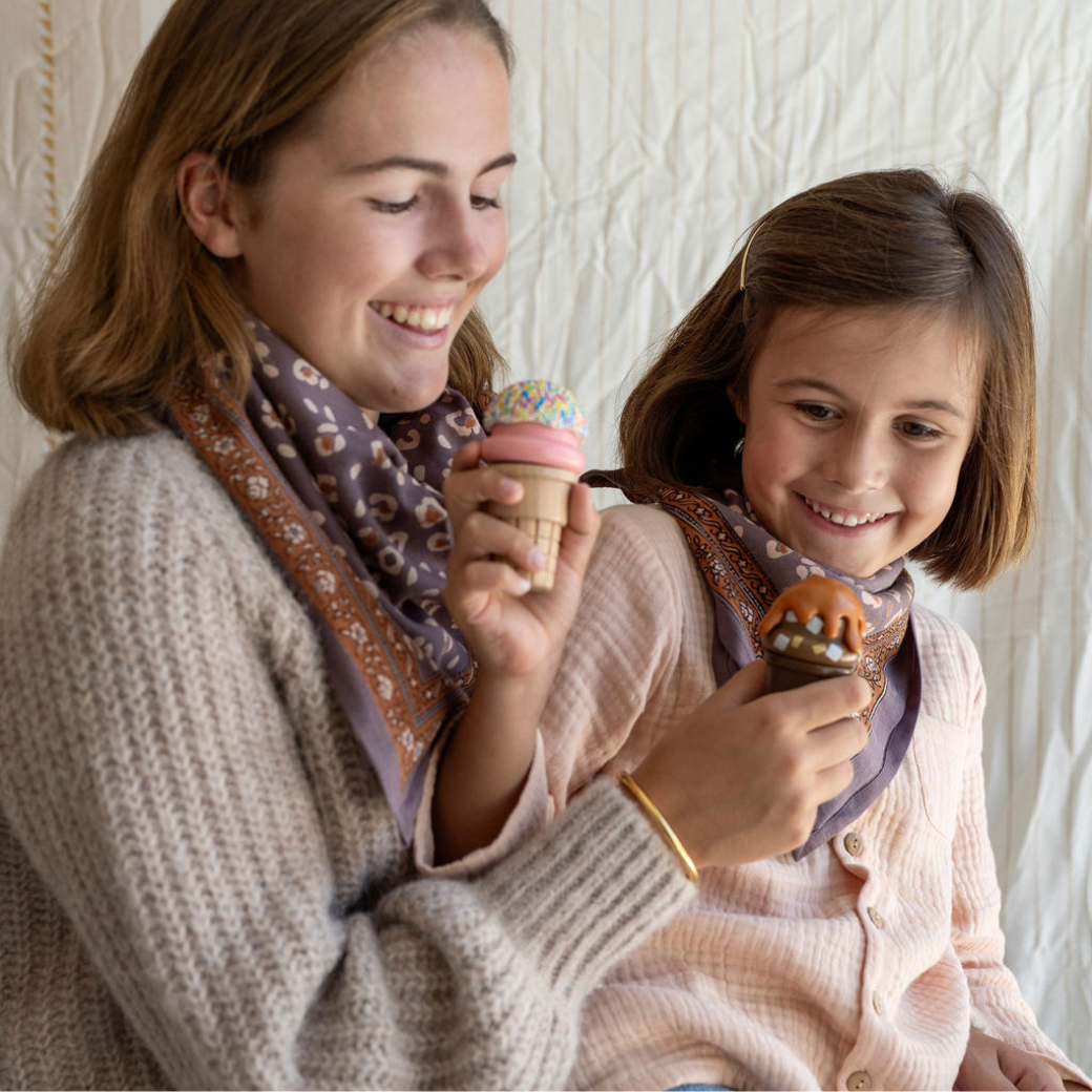 豹紋接骨木紫莓混棕彩 | 領巾