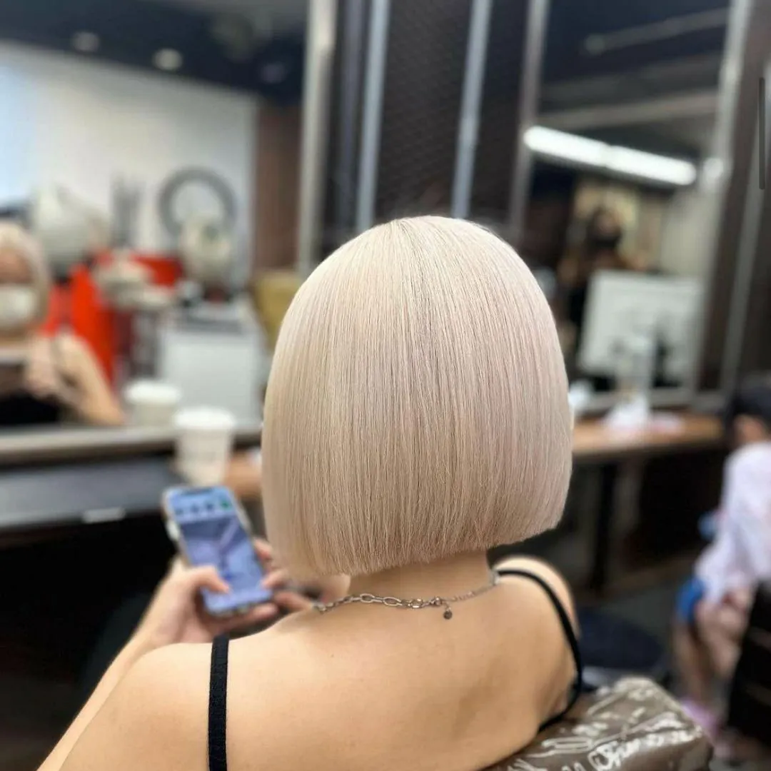 Nami’s platinum blonde work