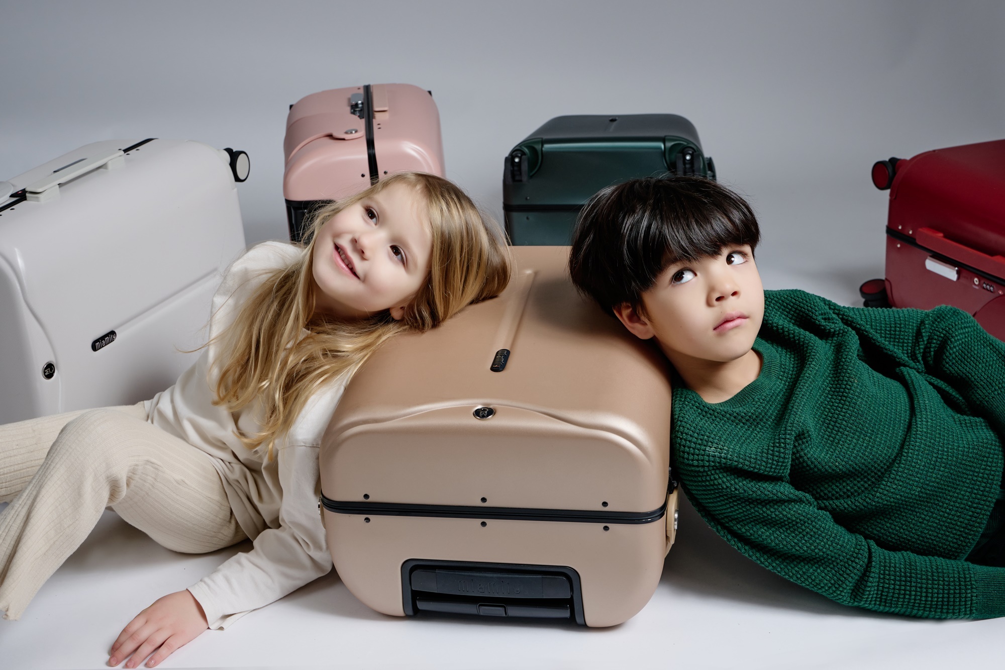 MiaMily 18" Carry On Luggage - Champagne Gold