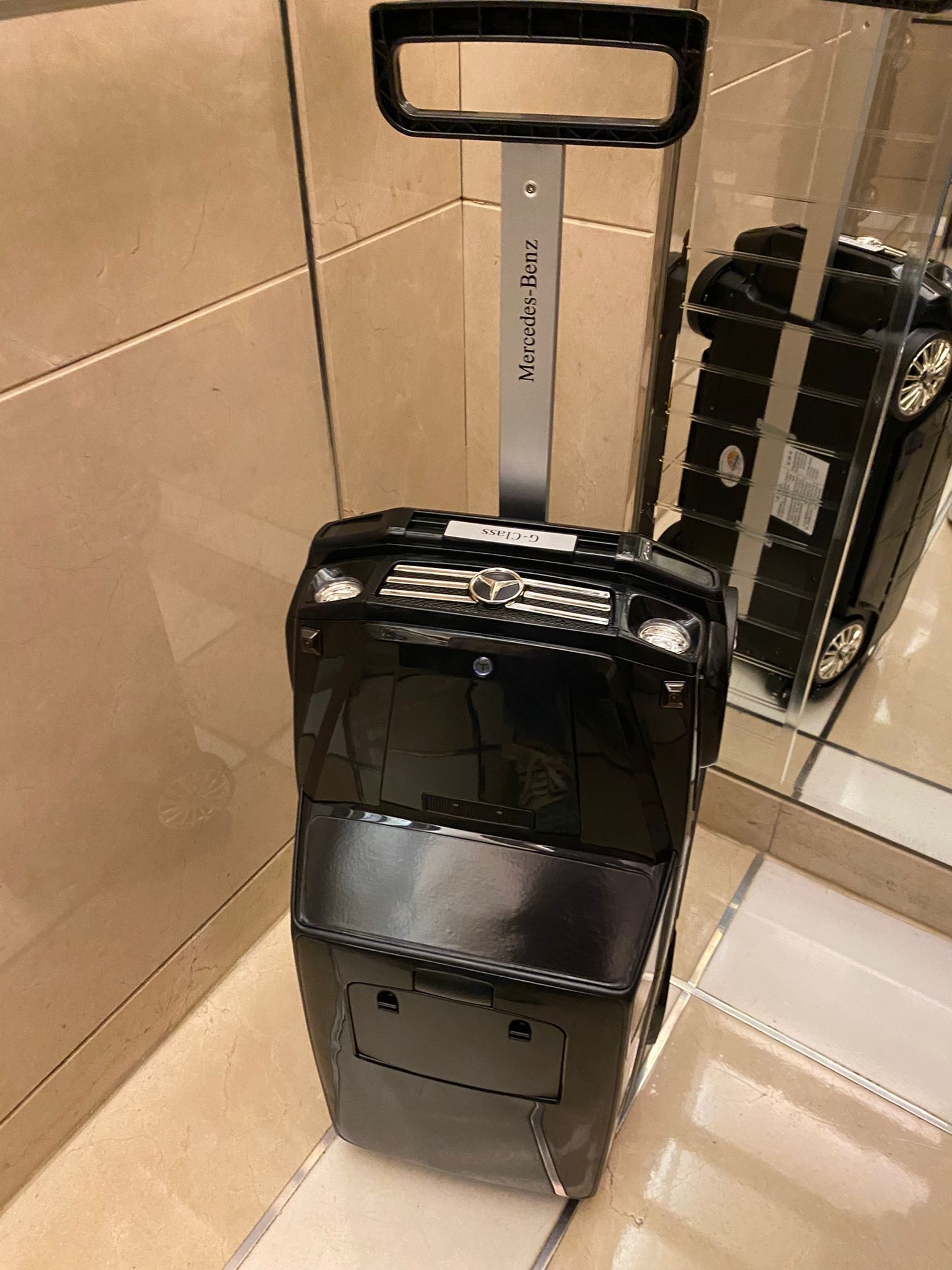 𝐌𝐞𝐫𝐜𝐞𝐝𝐞𝐬-𝐁𝐞𝐧𝐳 𝐆-𝐂𝐥𝐚𝐬𝐬 行李箱🧳 (不包郵)