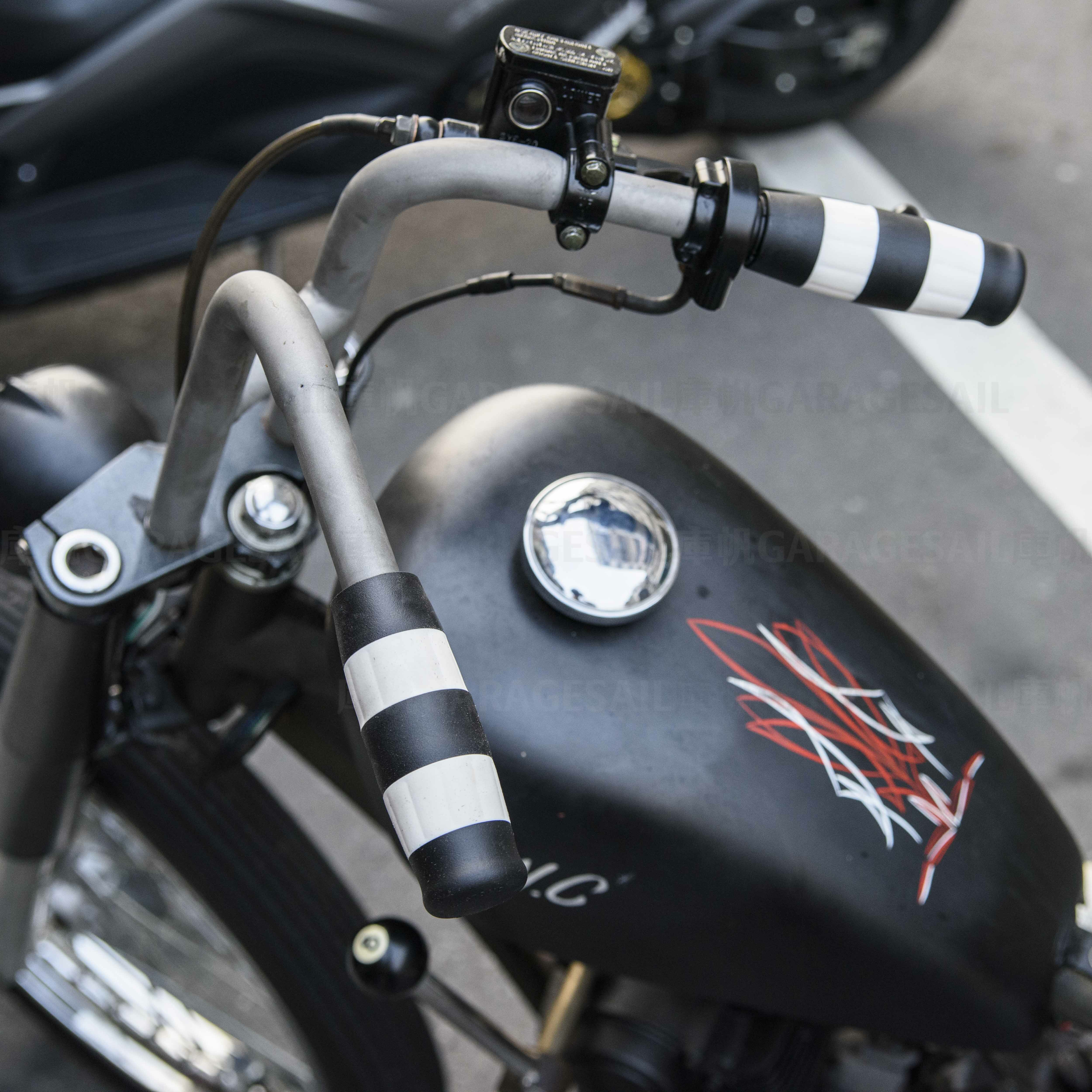 Lowbrow 橡膠 握把套 Flying Monkey - 黑白