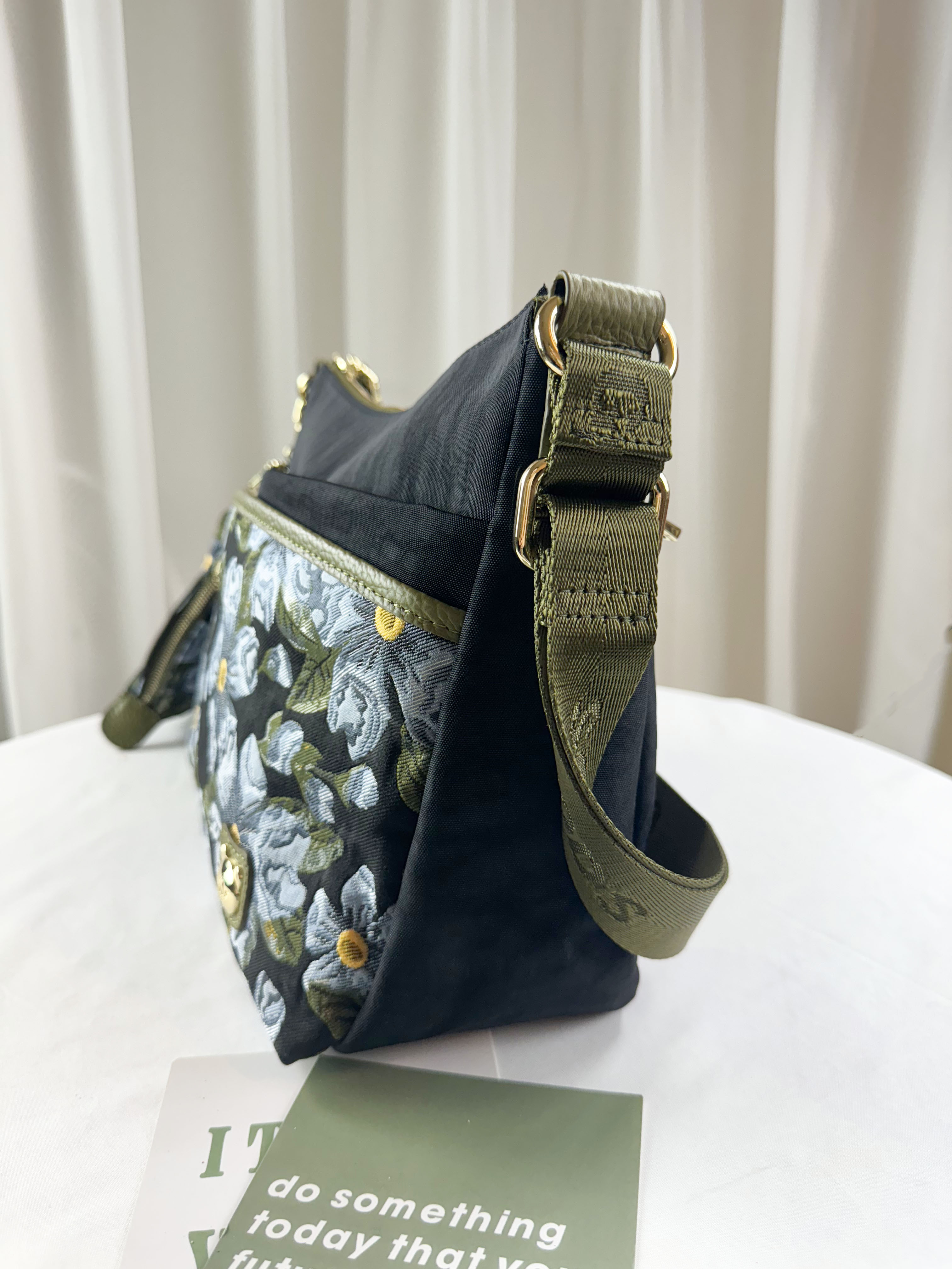 GOODS 提花綠防潑水側背包 附零錢包 #2638