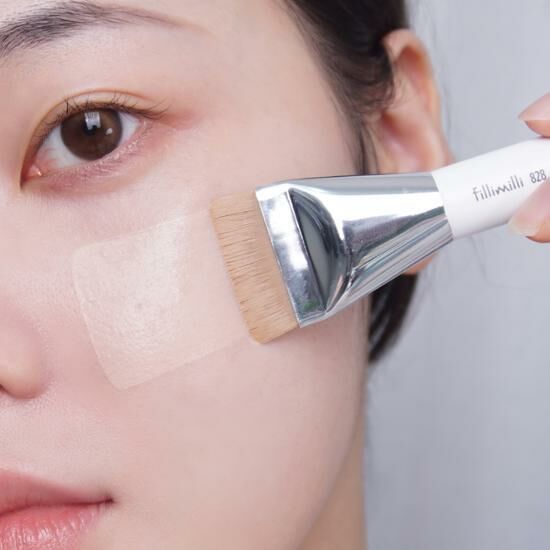 Fillimilli 迷你刮刀型粉底刷 828 (贈收納盒)