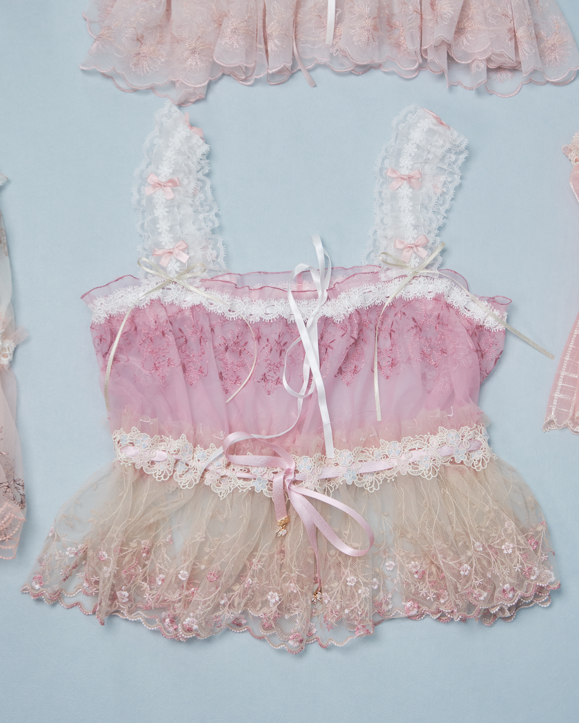 11299 Suitable For All Seasons Classic Laced Top