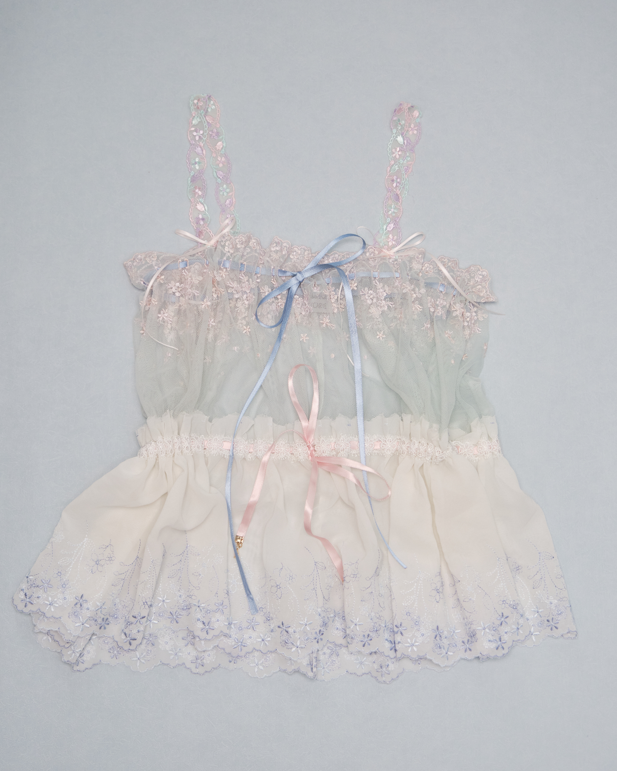 11304 Suitable For All Seasons Classic Laced Top