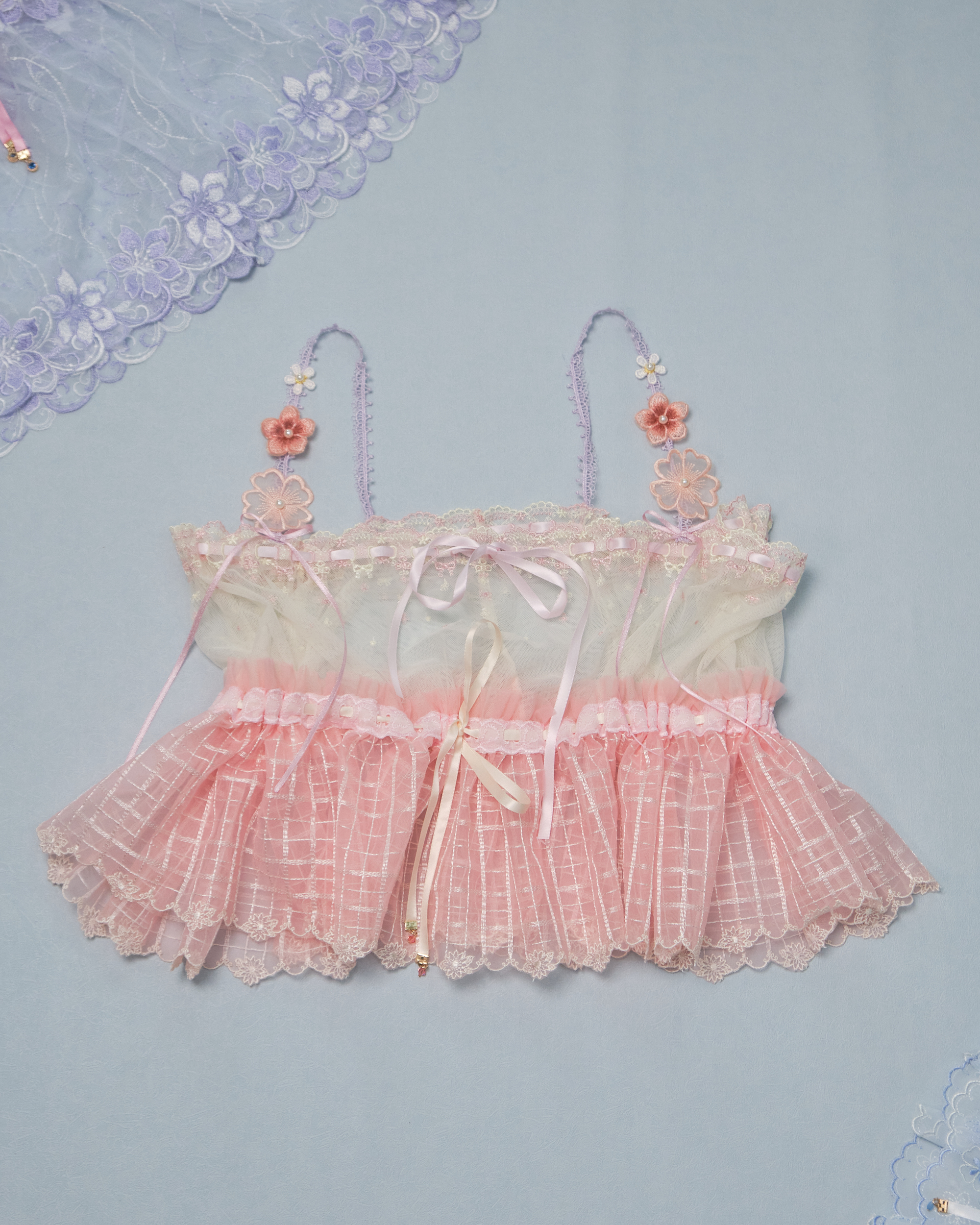 11310 Suitable For All Seasons Classic Laced Top(Lace Flower Shoulder Strap)