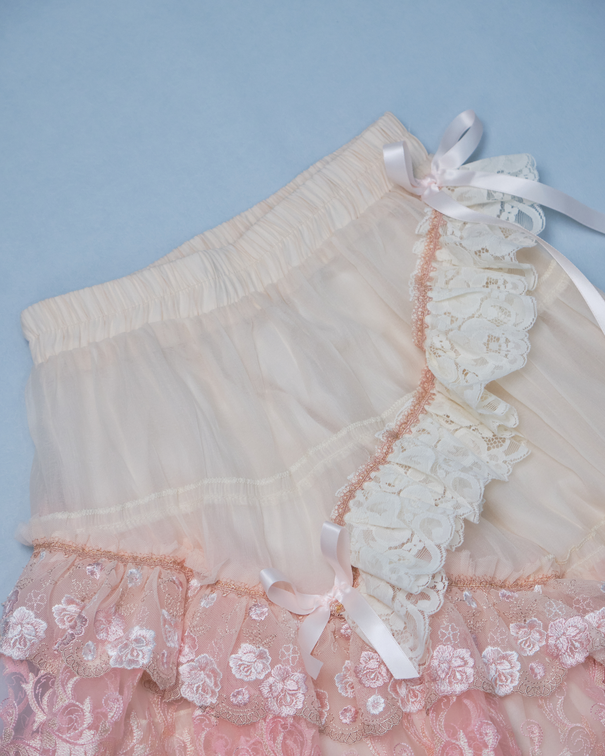 11323 Elegant Layered Elastic Waist Long Skirt