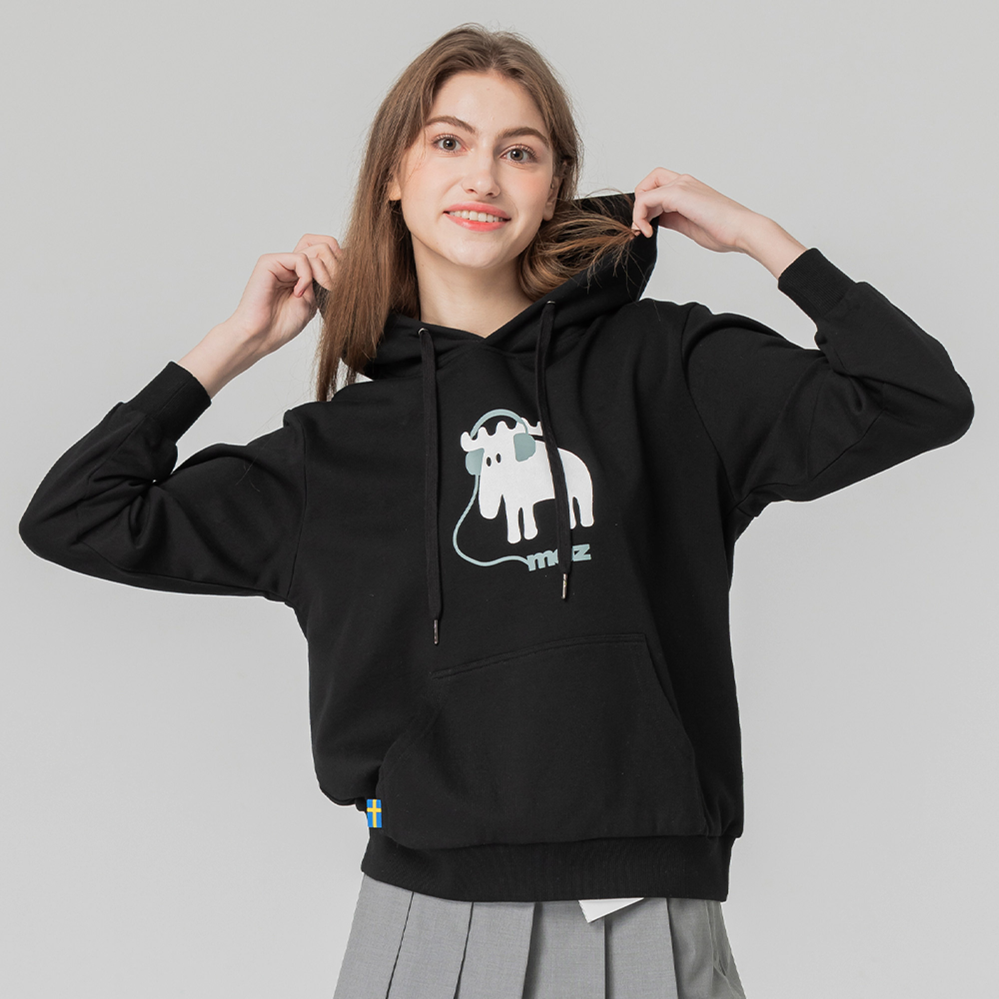 moz瑞典 B-BOY駝鹿 100%純棉 帽T-黑(亞洲版) 女款