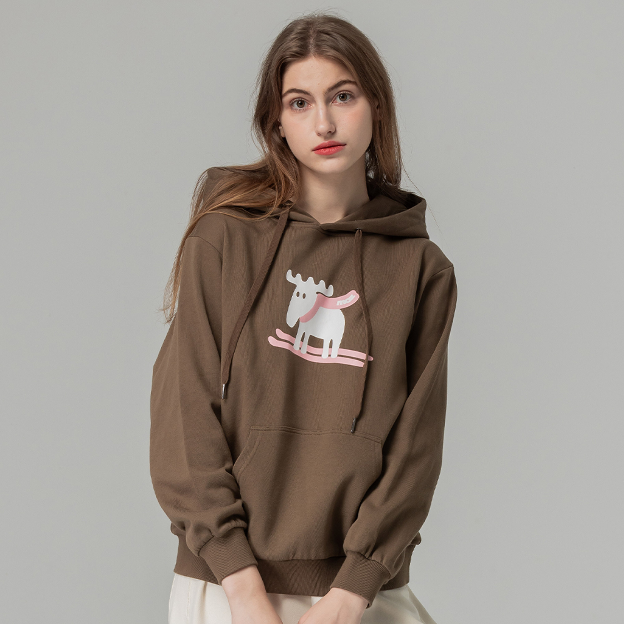 moz瑞典 雪橇駝鹿 100%純棉 帽T-巧克力(亞洲版) 女款