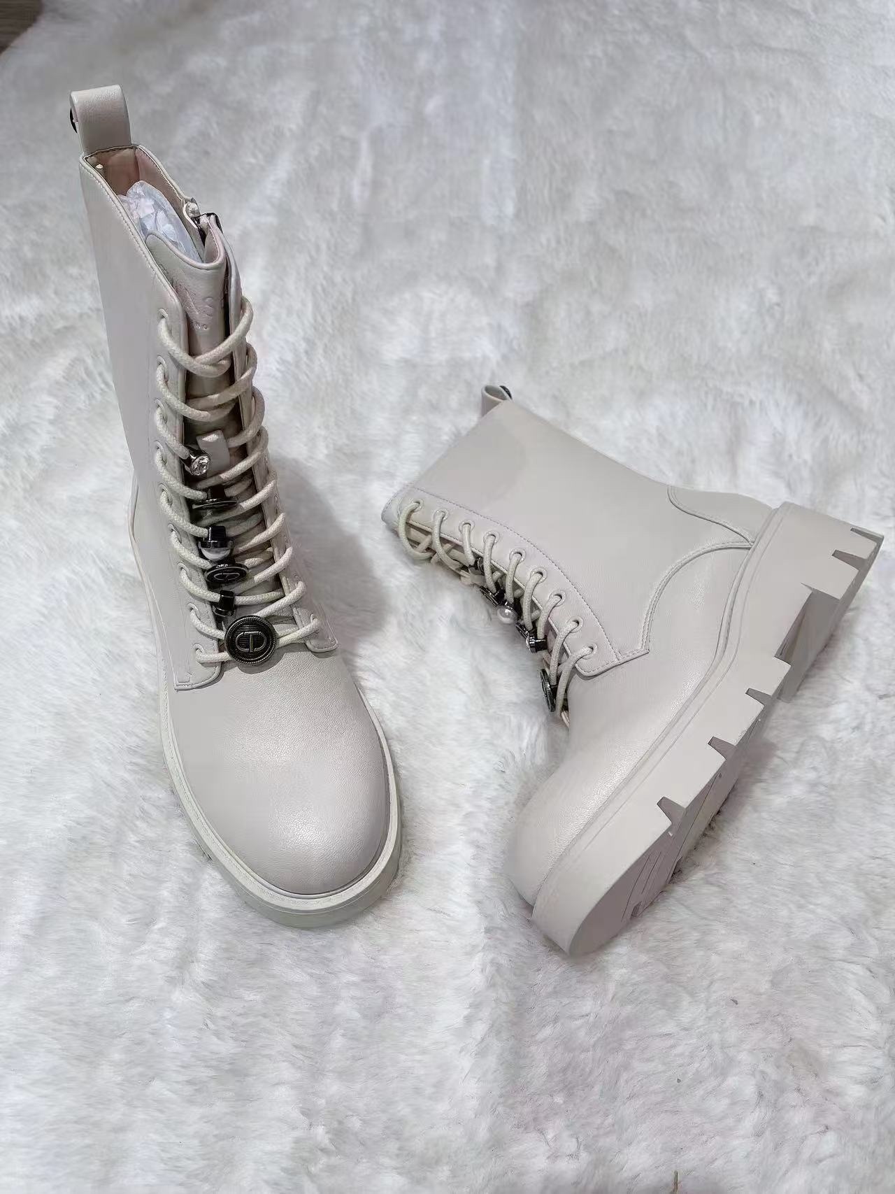 Twinset 新款白色靴 -T