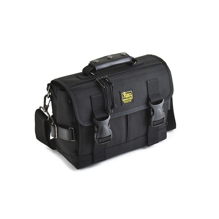 VanNuys E214 Shoulder Bags (Black)