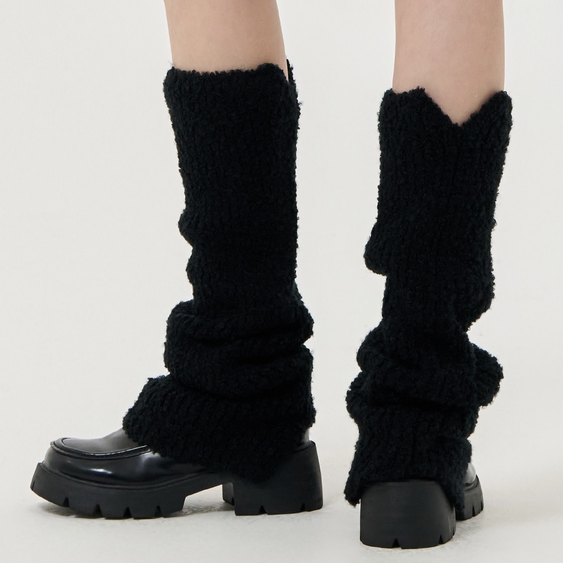 [GENERAL IDEA] WOOL BOUCLE LEG WARMERS