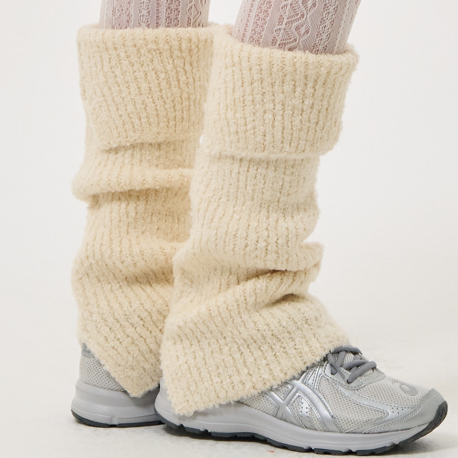 [GENERAL IDEA] WOOL BOUCLE LEG WARMERS