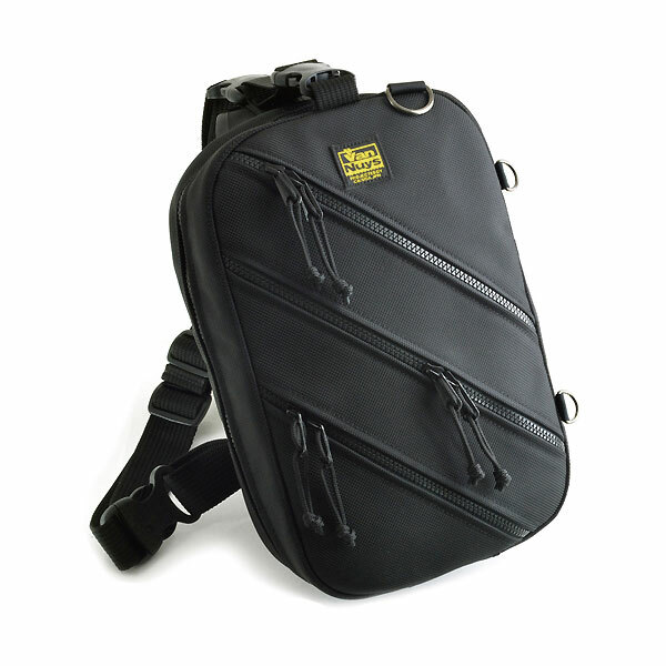 VanNuys D642 Shoulder Bags (Black)