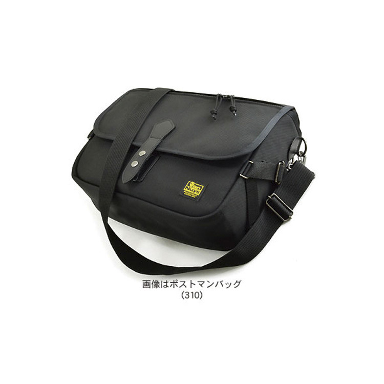 VanNuys D460 Shoulder Bags (Black)