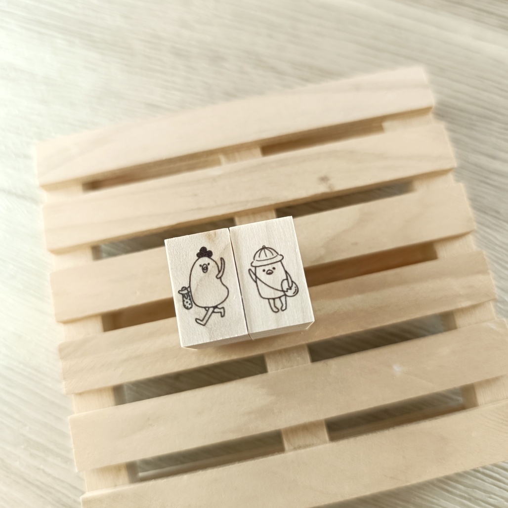 日本YUN．雞家族 上幼稚園去吧! 原創櫸木印章 共2款