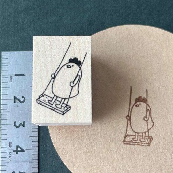 日本YUN．雞媽媽-盪鞦韆 2x3cm原創櫸木印章